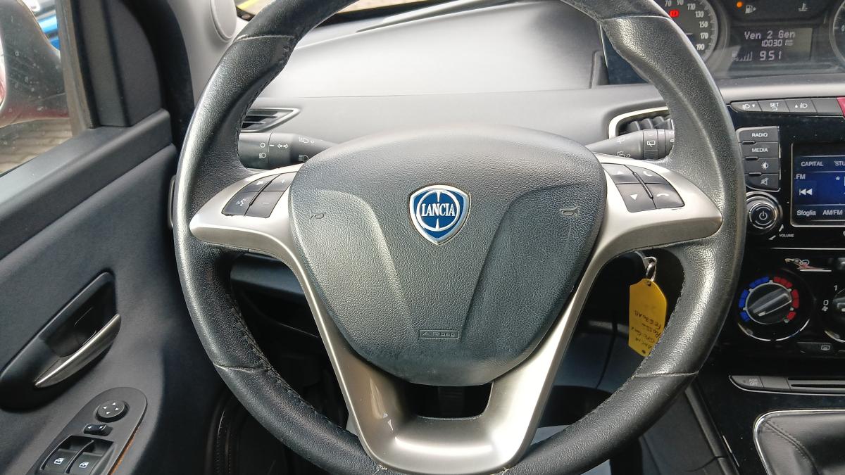 Lancia Ypsilon 1.2 69 CV 5 porte GPL Gold